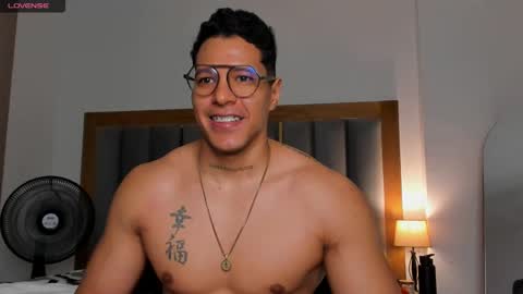 adambrocs1 online show from March 6, 9:14 am