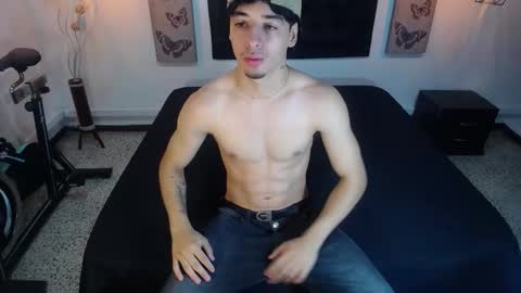 Snapshot of adams_collins_ chatting on September 30, 11:21 am Adams online show from September 30, 11:21 am