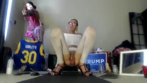 Snapshot of adamseve777 chatting on December 25, 9:33 pm TaylorSexbot online show from December 25, 9:33 pm