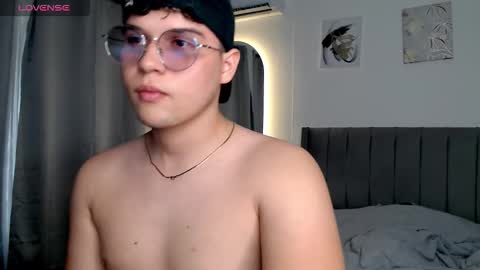 Snapshot of adan___tyler chatting on October 20, 9:53 pm adan___tyler online show from October 20, 9:53 pm