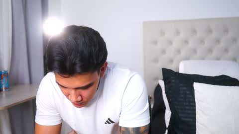 Adan Johns online show from February 11, 8:26 am