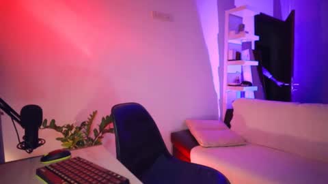 ADDICTION online show from November 2, 10:15 am