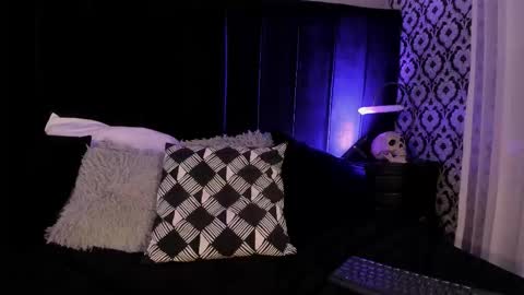 Ade  online show from December 3, 7:58 pm