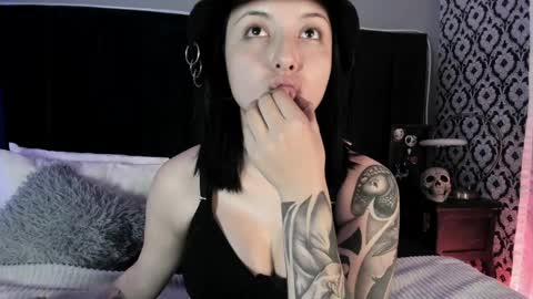 Ade  online show from April 4, 7:43 pm