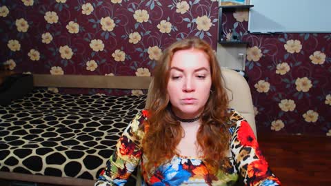 Adel online show from December 4, 7:28 pm