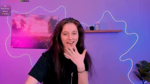 adel_sky_ online show from April 18, 7:58 pm