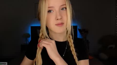 Adele online show from February 15, 9:24 pm