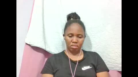 Snapshot of adelealy chatting on September 27, 6:22 am adelealy online show from September 27, 6:22 am