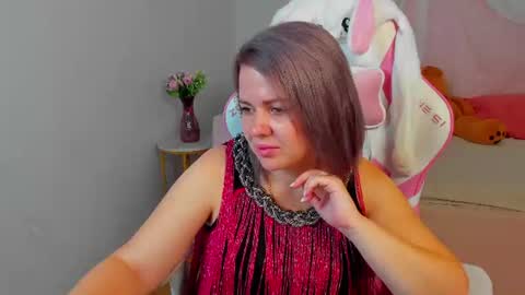 AdeleRavelle online show from August 1, 5:20 am