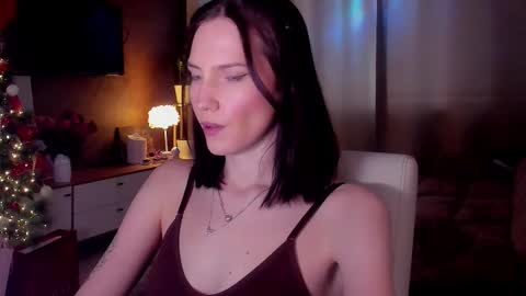 Adele Shine online show from February 4, 7:45 am