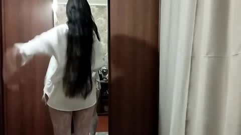 Anna online show from January 11, 6:03 pm