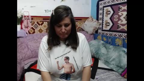 adelinemilf online show from January 15, 11:19 am