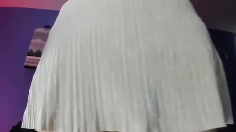 Snapshot of adellelennox_cg chatting on February 5, 2:26 pm Adelle online show from February 5, 2:26 pm