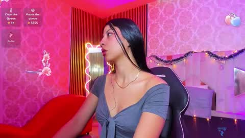 adisson_tay online show from December 19, 11:38 am