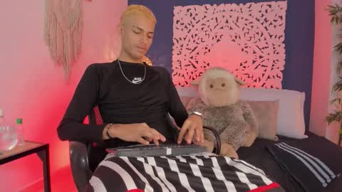 adonis_wb online show from January 15, 4:32 am