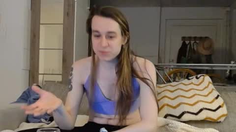 Snapshot of adonisblossoms chatting on September 15, 10:22 pm adonisblossoms online show from September 15, 10:22 pm