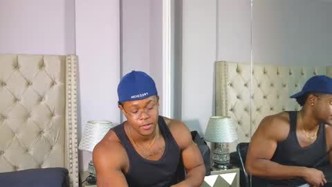 Snapshot of adonisknigh chatting on January 20, 11:54 pm Adonis Knight online show from January 20, 11:54 pm