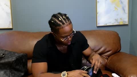 Snapshot of adonisknigh chatting on January 30, 12:06 pm Adonis Knight online show from January 30, 12:06 pm