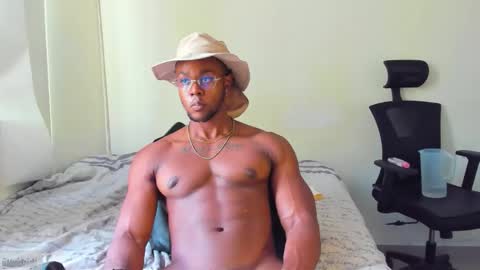 Snapshot of adonisknigh chatting on October 1, 7:24 pm Adonis Knight online show from October 1, 7:24 pm