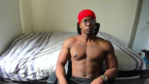 Snapshot of adonisknigh chatting on February 10, 3:21 pm Adonis Knight online show from February 10, 3:21 pm