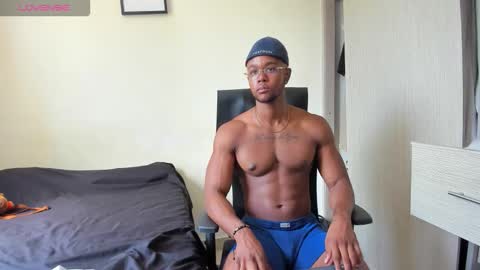 Snapshot of adonisknigh chatting on September 15, 3:24 pm Adonis Knight online show from September 15, 3:24 pm