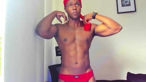 Snapshot of adonisknigh chatting on February 4, 12:44 pm Adonis Knight online show from February 4, 12:44 pm