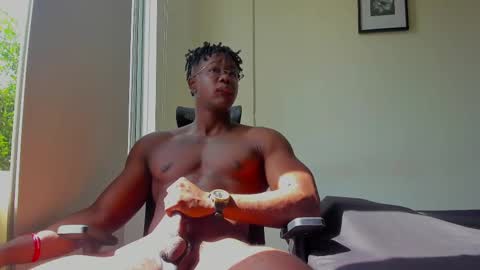 Snapshot of adonisknigh chatting on February 24, 2:37 pm Adonis Knight online show from February 24, 2:37 pm