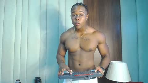 Snapshot of adonisknigh chatting on January 27, 3:07 pm Adonis Knight online show from January 27, 3:07 pm