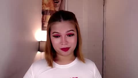 adorabletsforyouxx online show from September 17, 6:22 pm