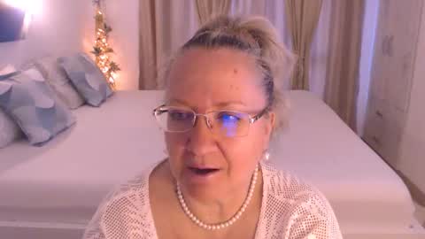 Cryna online show from November 13, 8:06 am