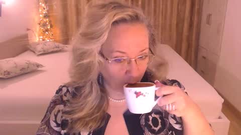 Cryna online show from March 24, 5:02 am