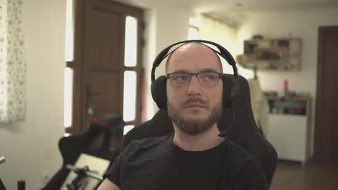 W36 online show from April 13, 11:58 am