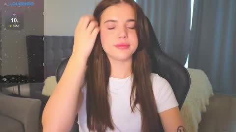 Snapshot of adri_dream chatting on October 5, 3:37 am Adriana online show from October 5, 3:37 am