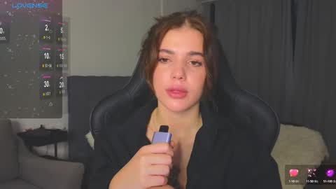 Snapshot of adri_dream chatting on October 8, 9:21 pm Adriana online show from October 8, 9:21 pm