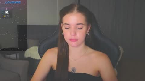Snapshot of adri_dream chatting on September 29, 9:58 pm Adriana online show from September 29, 9:58 pm