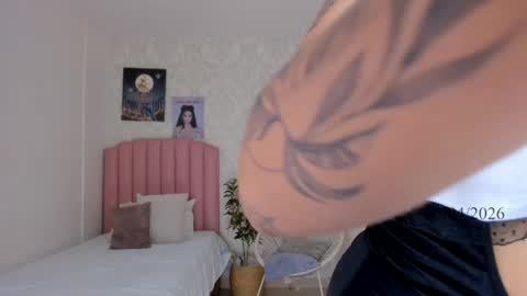 Adriana online show from April 5, 2:03 pm