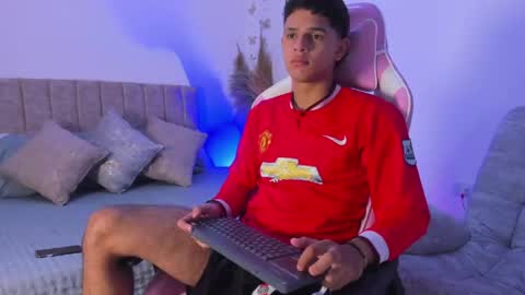 ADRIAN online show from May 9, 7:31 pm