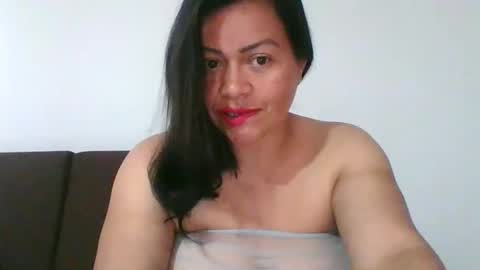adrianagogo18 online show from February 17, 4:17 pm
