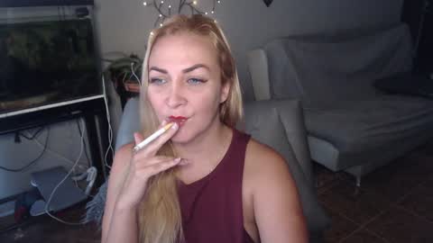 Adriana Paredes  online show from January 29, 11:41 am