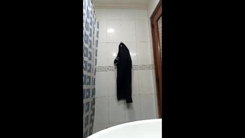 adrianchamonymario12 online show from April 26, 10:07 pm