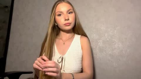 Caroline online show from April 5, 3:20 pm