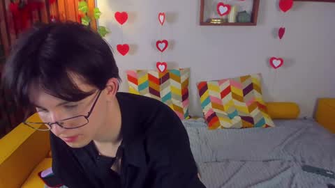 Snapshot of adrianoaubert chatting on February 18, 4:03 pm adrianoaubert online show from February 18, 4:03 pm