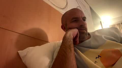 adrienfromparis online show from January 29, 8:04 pm