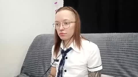 Snapshot of aelita_night chatting on February 13, 9:06 pm aelita_night online show from February 13, 9:06 pm