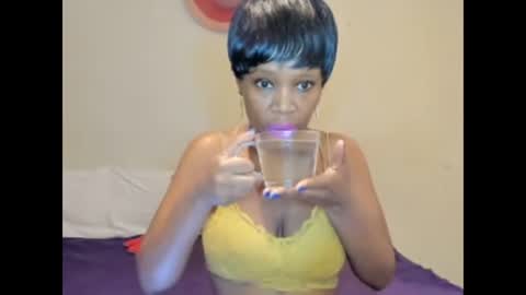 AfricanSquirtQueen online show from April 23, 2:19 am