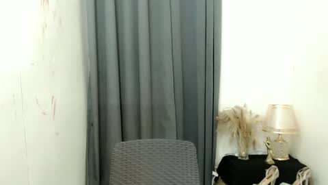 Snapshot of afina_babes chatting on October 12, 7:49 pm afina_babes online show from October 12, 7:49 pm