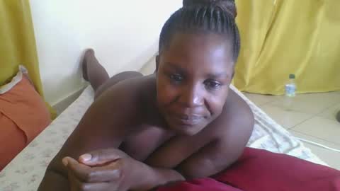 Snapshot of africanbeauty4 chatting on October 16, 2:55 am ELIZABETH online show from October 16, 2:55 am