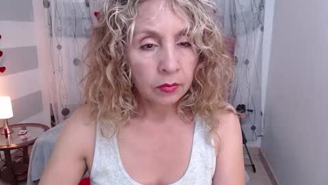 Snapshot of afrodita_sg chatting on February 28, 10:39 pm afrodita_sg online show from February 28, 10:39 pm