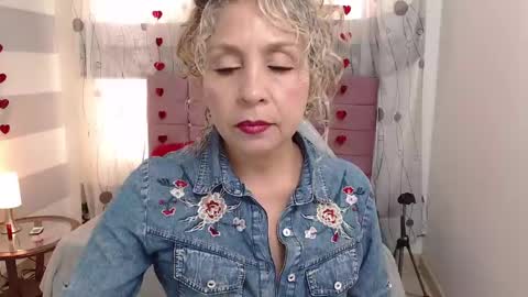 Snapshot of afrodita_sg chatting on March 1, 4:44 pm afrodita_sg online show from March 1, 4:44 pm