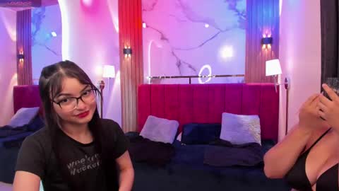 Snapshot of afroditaandsoffi chatting on September 18, 12:09 pm Afrodita Chery y Hermione online show from September 18, 12:09 pm